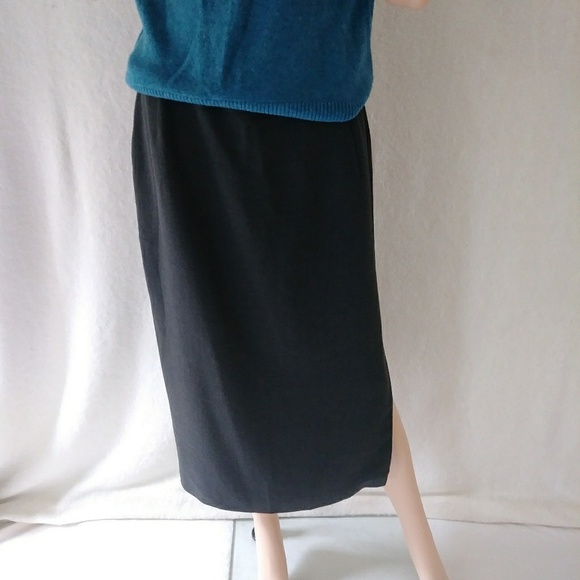 SALE! NWT GIORGIO ARMANI Gray Wool Classy Skirt - Picture 5 of 8